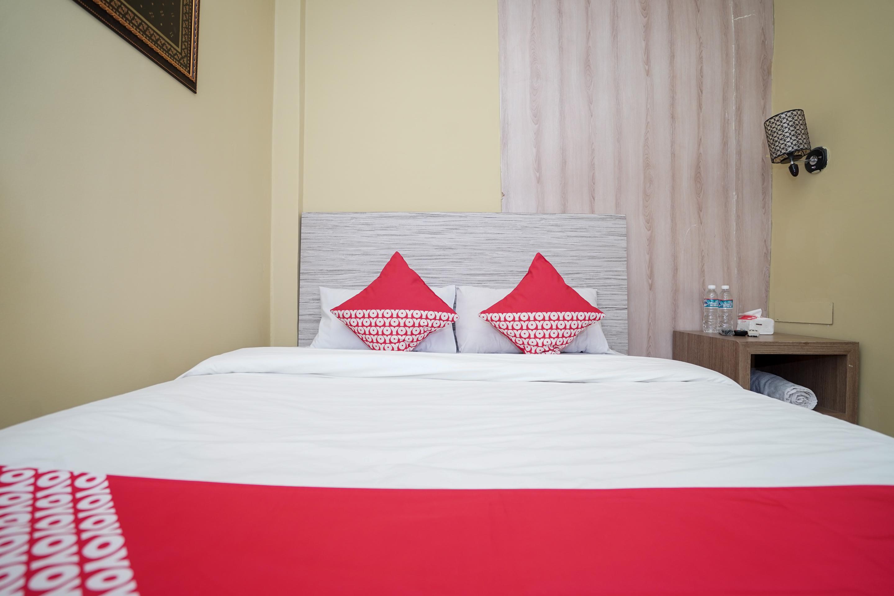 Urbanview Hotel Best Skip Palembang Exterior photo