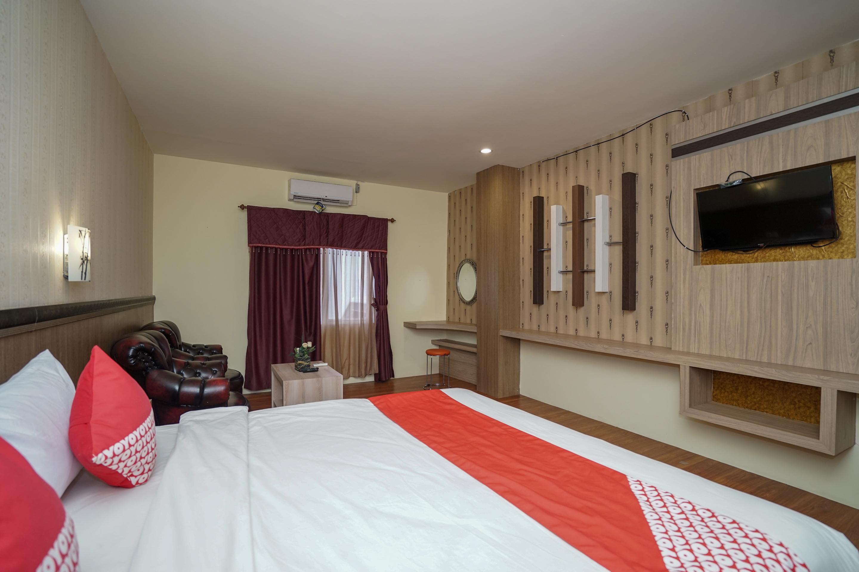 Urbanview Hotel Best Skip Palembang Exterior photo