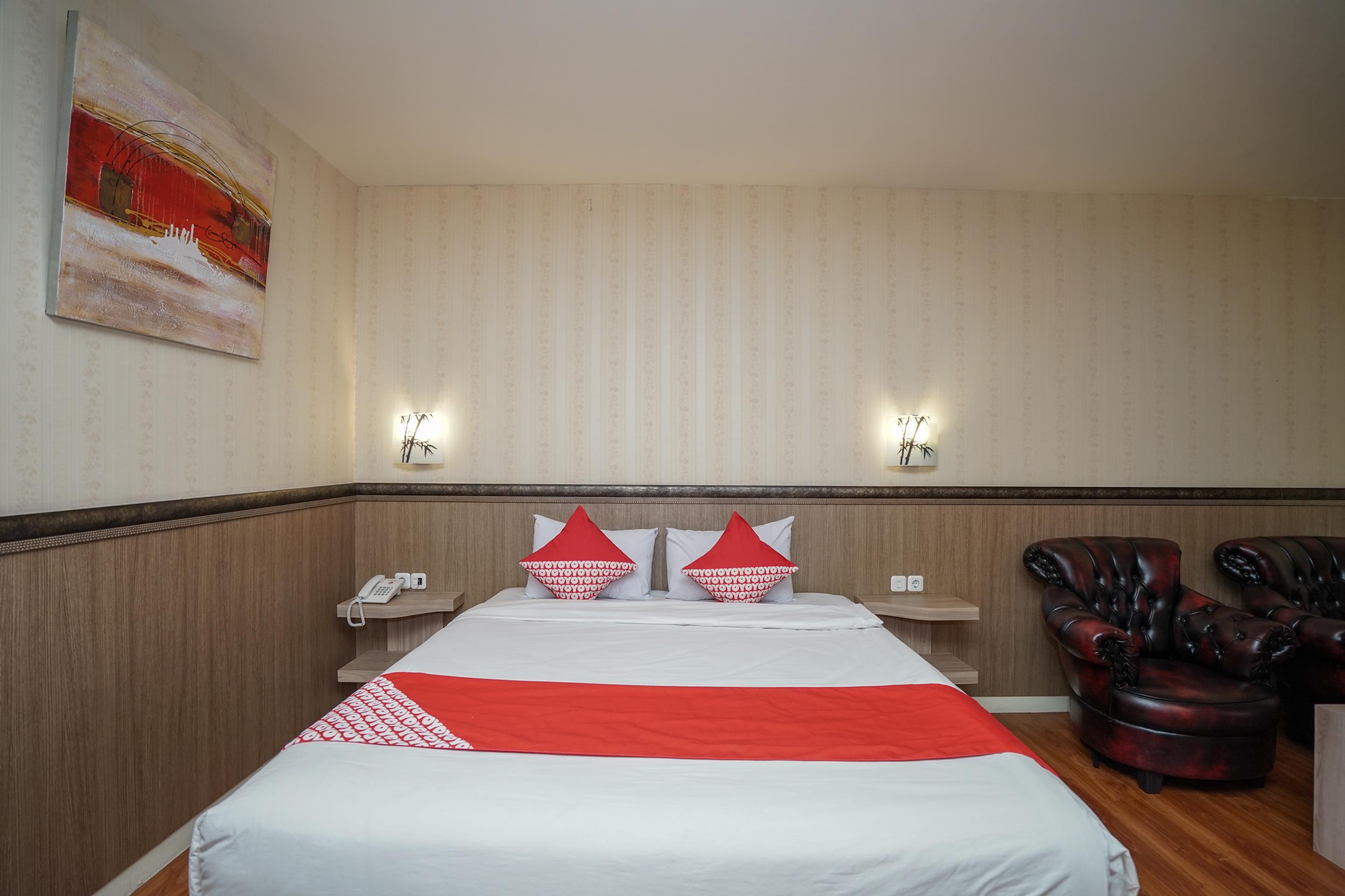 Urbanview Hotel Best Skip Palembang Exterior photo