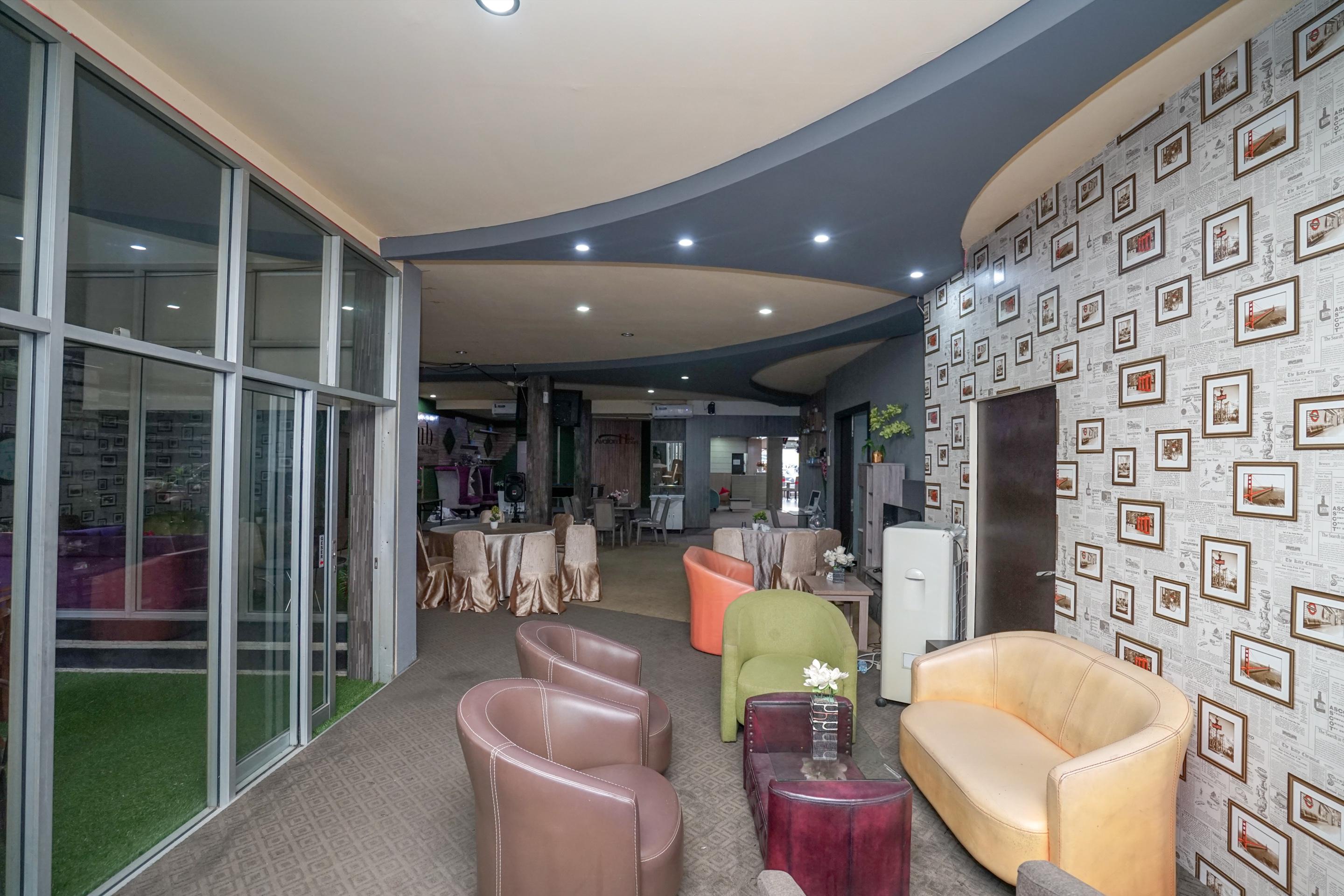 Urbanview Hotel Best Skip Palembang Exterior photo