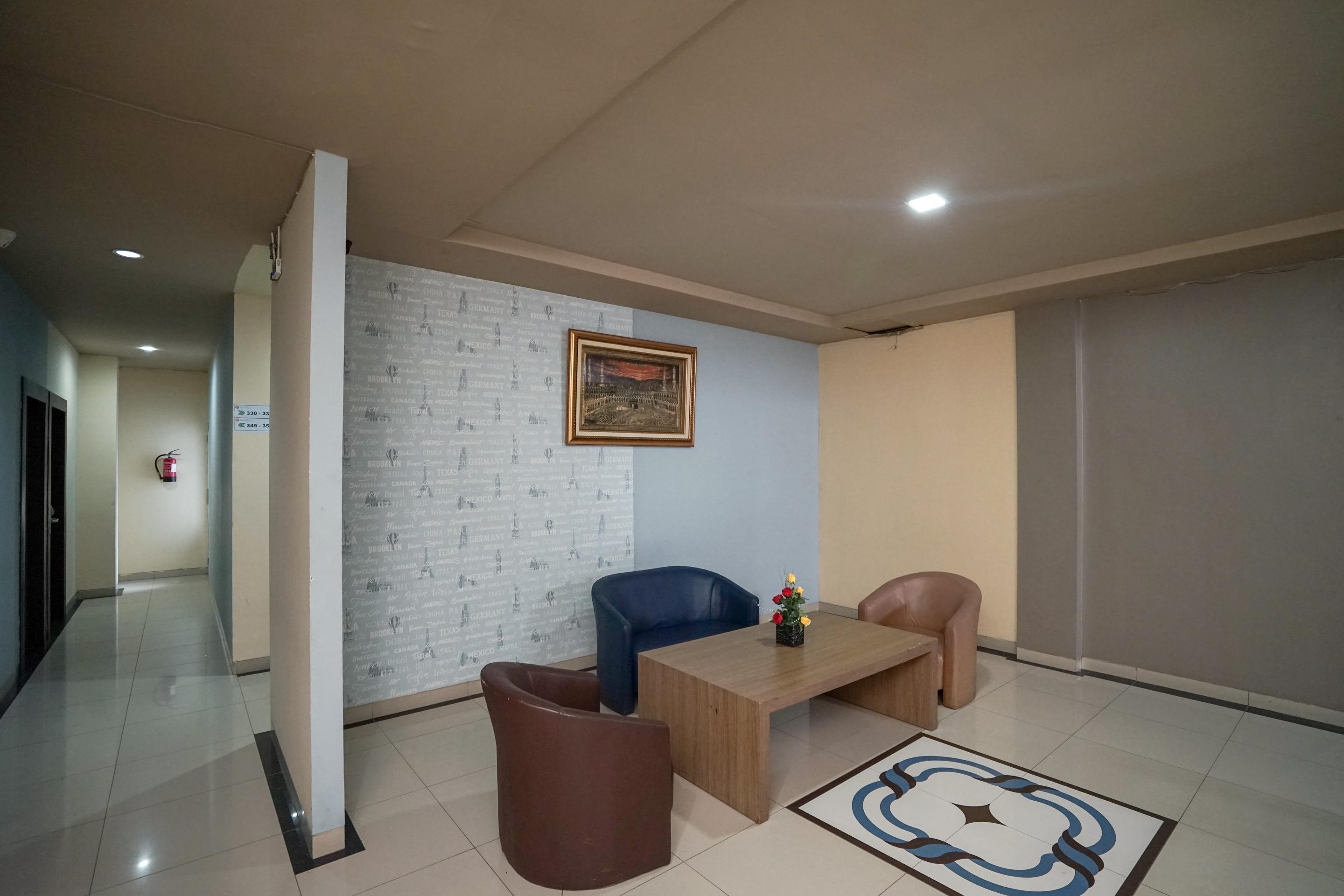 Urbanview Hotel Best Skip Palembang Exterior photo
